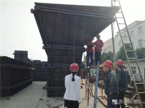 伟志模板张秋改总经理——我为伟志代言,高质量的模板是伟志模板高追求