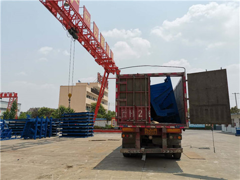 河南伟志钢模板开始30米箱梁模板发货中