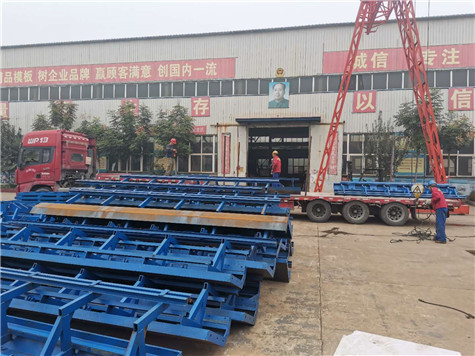 伟志模板生产的空心梁钢模板发往河南延津